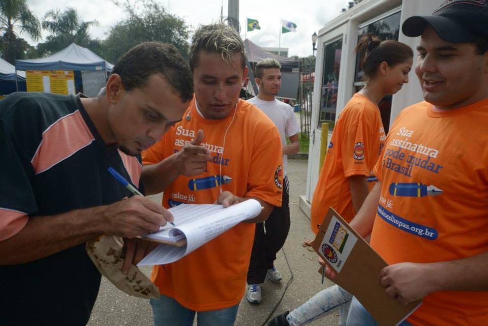 Atividades do 1º de Maio Solidário ampliaram em mais de 15 mil o número de assinaturas do “Eleições Limpas”